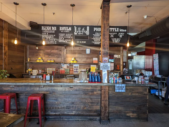 Little Mo's counter and menu boards